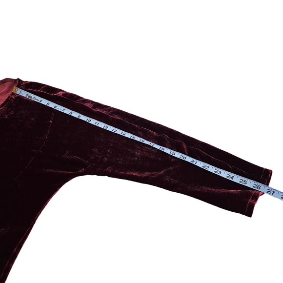 NEW Elieen Fisher Womens Size Medium Velvet V Neck Top Burgundy Boxy Silk Blend - Picture 11 of 11